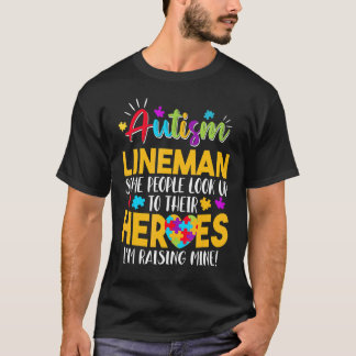 Autismus Lineman Menschen schauen nach ihren Helde T-Shirt