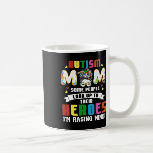 Autismus Mama einige Leute schauen auf Helden, die Kaffeetasse