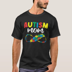 Autismus-Mama Farbige Feder Unendlichkeitssymbol B T-Shirt