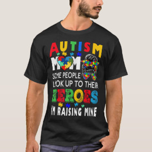 Autismus Mama Raising Hero Groovy Messy Bun Autism T-Shirt