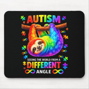 Autismus-Regenbogenfaultier, das die Welt aus eine Mousepad