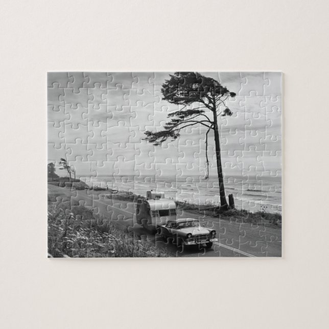 Auto, das Anhänger zieht (Horizontal)