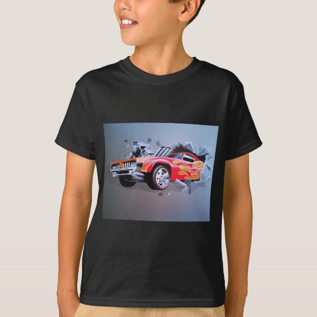 Auto stürzt durch die Mauer T-Shirt (Vorderseite)