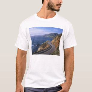 Autobahn 1 entlang der kalifornischen Küste in de T-Shirt