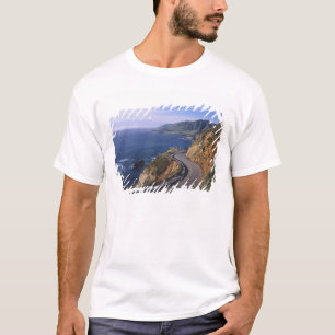 Autobahn 1 entlang der kalifornischen Küste in der T-Shirt