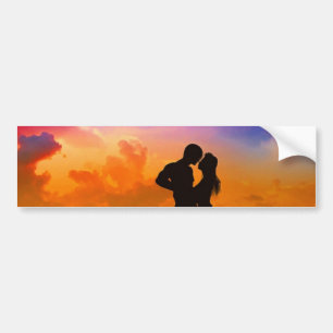 Autocollant De Voiture Amants embrassant au coucher du soleil sur la