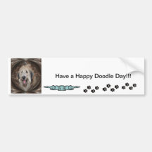 Le Doodle Dog a un joyeux Doodle Day