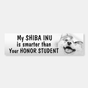 Autocollant De Voiture Shiba Inu - plus futé que l'étudiant d'honneur -