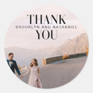 Autocollant rond de photo de mariage moderne gras 