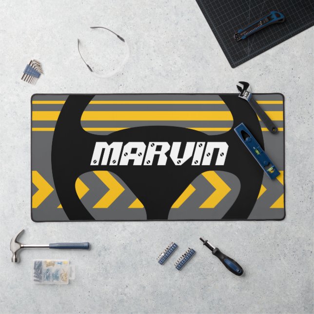 Automotive desk mat or mouse pad with custom text (Poste de travail)