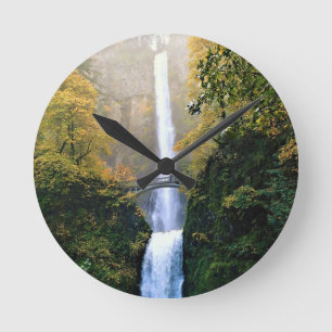 Autumn at Multnomah Falls, OR Runde Wanduhr