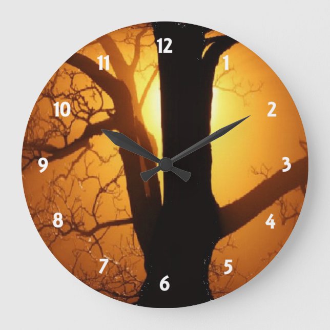 Autumn Moon Shining Through the Tree Wall Clock Große Wanduhr (Vorderseite)
