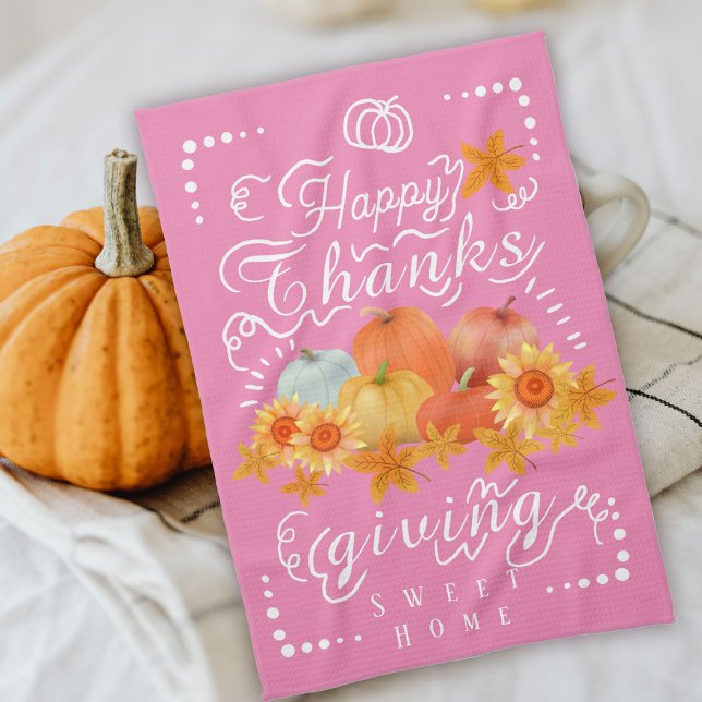 Autumn Pumpkin Pink Geschirrtuch (Cheerful doodling with sweet pumpkins and sunflowers design.)