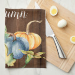 Autumn Pumpkin Watercolor Dunkles Wood Geschirrtuch<br><div class="desc">Schöne Aquarellkürbis in Blau-,  Grün-,  Orange- und Weißtönen sind auf diesem saisonalen Küchentuch zu sehen. Sie können das Wort Herbst,  das auf beiden Seiten der Küche Handtuch. Freuen Sie sich auf das Kürbisshandtuch in Aquarellkürbisfarbe für Herbst und Erntedank.</div>