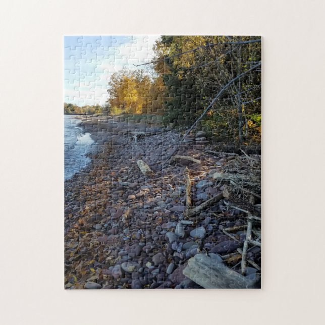 Autumn Shoreline on Lake Superior (Vertikal)