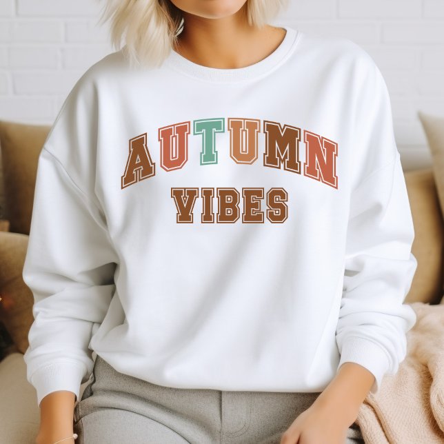 Autumn Vibes Trendy Fall Varsity Sweatshirt (Von Creator hochgeladen)