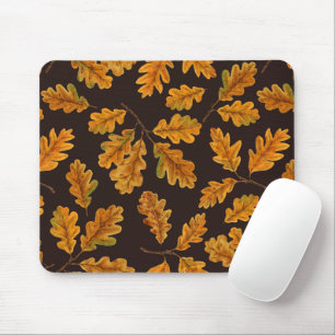 Autumnal Eicheneiche Blätter auf dunkelbraun Mousepad