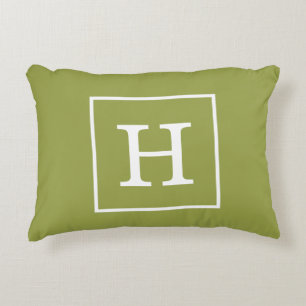 Avocado Green White Gerahmt Initial Monogram Dekokissen
