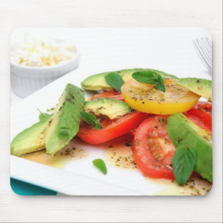 Avocado-Salat und Oliven Mousepad