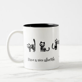 Avoir une belle tasse de chat après la vie