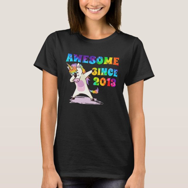 Awesome Since 2013 Dabbing Unicorn Tie Dye Age T-Shirt (Vorderseite)