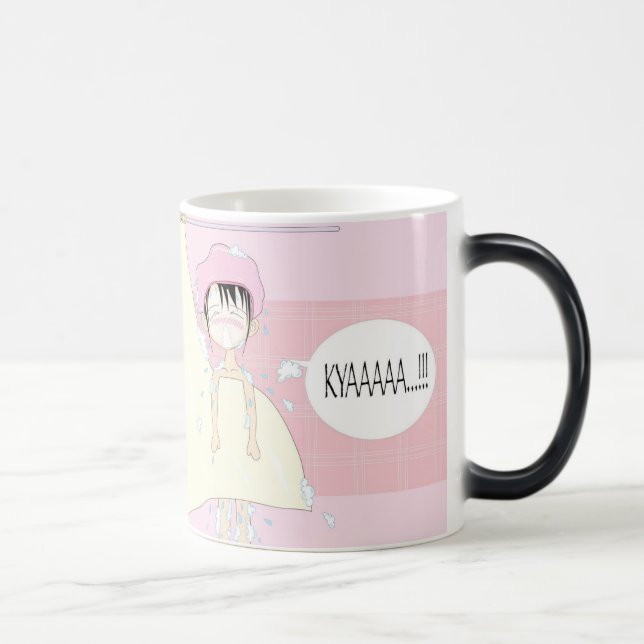 Aya in Duschen-verwandelnder Tasse (Rechts)