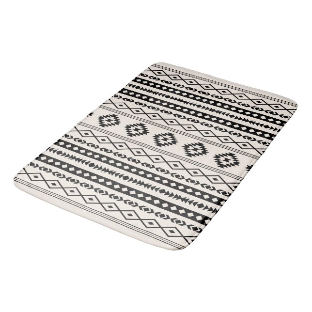 Aztec Black on Cream Mixed Motifs (V) Muster Badematte (Schrägansicht)