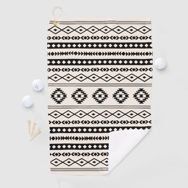 Aztec Brown auf Cream Mixed Motifs-Muster Golfhandtuch (Insitu)