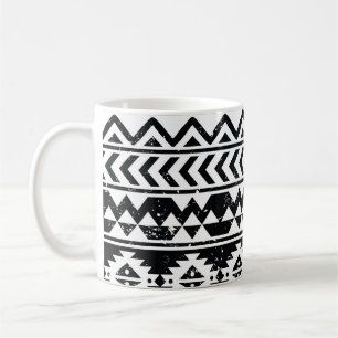 Aztec-Stamm: Grunge weißes Muster. Kaffeetasse