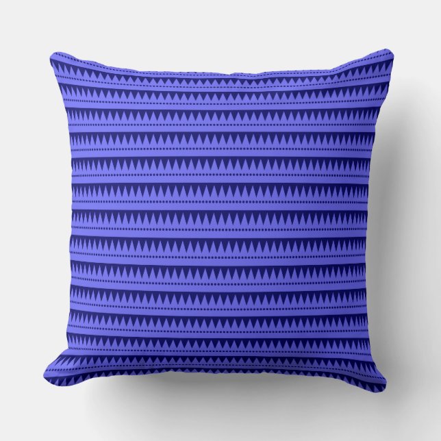Aztekengebirge - Electric Blue on Deep Navy Kissen (Vorderseite)