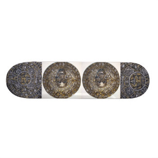 Aztekischer Mayakalender mit Schädel-Skateboard Skateboard