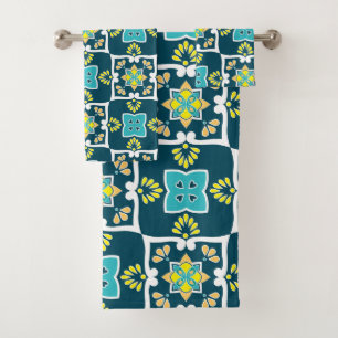 Azulejos minty et turquoise aux éléments jaunes