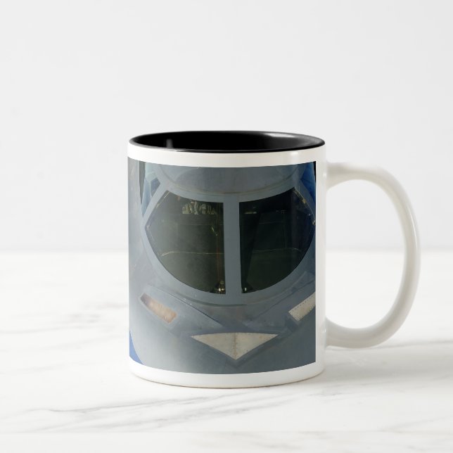 B-2-Geist Zweifarbige Tasse (Rechts)