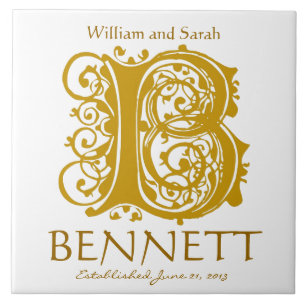 B Gold Monogramm auf Weiß - Namen Hochzeitdatum Ti Fliese