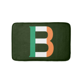 B Monogram überlagert sich auf irischer Flagge Badematte