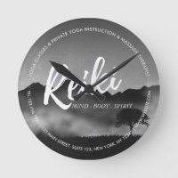 B&W Natural Reiki Master Yoga Mediation Lehrer