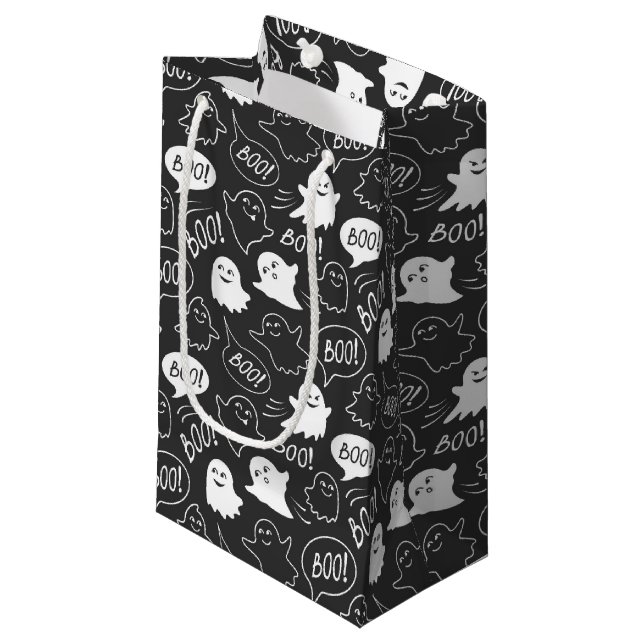 B&W Niedlich Doodle Halloween-Muster Kleine Geschenktüte (Vorderseite Schrägansicht)