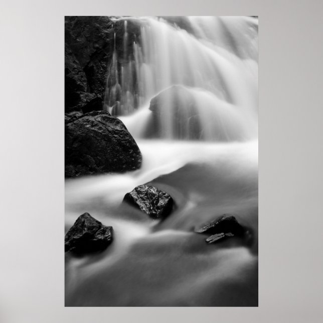 B&W Wasserfall, Kalifornien Poster (Vorne)