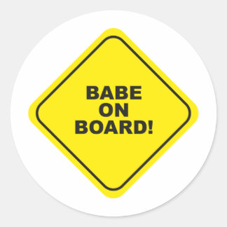 Babe an Bord Runder Aufkleber