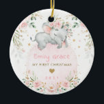Baby 1. First Christmas Dreamy Blush Elephant Keramik Ornament<br><div class="desc">Dieser bezaubernde Weihnachtsschmuck besticht durch elegante Rosen in Rosa,  sanfte botanische Vegetation in Grün und Gold und einen bezaubernden,  schlafenden Elefanten auf einem hübsch rosa Mond. Klicken Sie auf die Schaltfläche "Weitere Anpassung",  wenn Sie den Stil und die Position des Textes neu ordnen und formatieren möchten.</div>