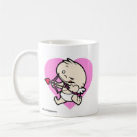 Baby-Amor, der Liebe-Tassen anstrebt