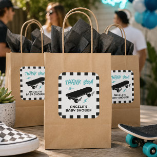 Baby auf Bord Skateboard-Baby-Shower-Aufkleber Eti Quadratischer Aufkleber