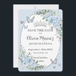 Baby Blue Floral Silver Butterfells Quinceañera Save The Date<br><div class="desc">Personalisieren Sie diesen hübschen Baby blauen Blumengebirge Quinceañera / Sweet 16 / Cincoañera Geburtstag Save the Date einfach und schnell. Klicken Sie einfach auf die Schaltfläche "Weitere Einstellungen", um die Texte zu bearbeiten, Schriftart und Schriftart zu ändern. Mit wunderschönen Aquarellblauen Blume, silberfarbenen und blauen Schmetterlingen und einer silbernen Prinzessenkrone. Matching-Elemente...</div>