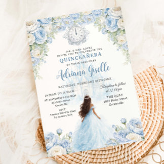 Baby Blue Weiße Florale Cinderella Quinceanera 15 Einladung