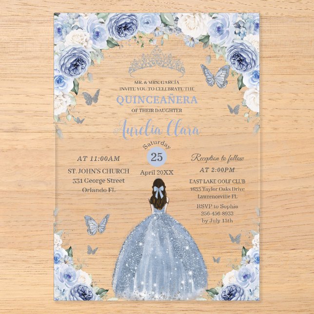 Baby Blue White Floral Princess Quinceañera XV 16 Acryleinladungen (Vorderseite)