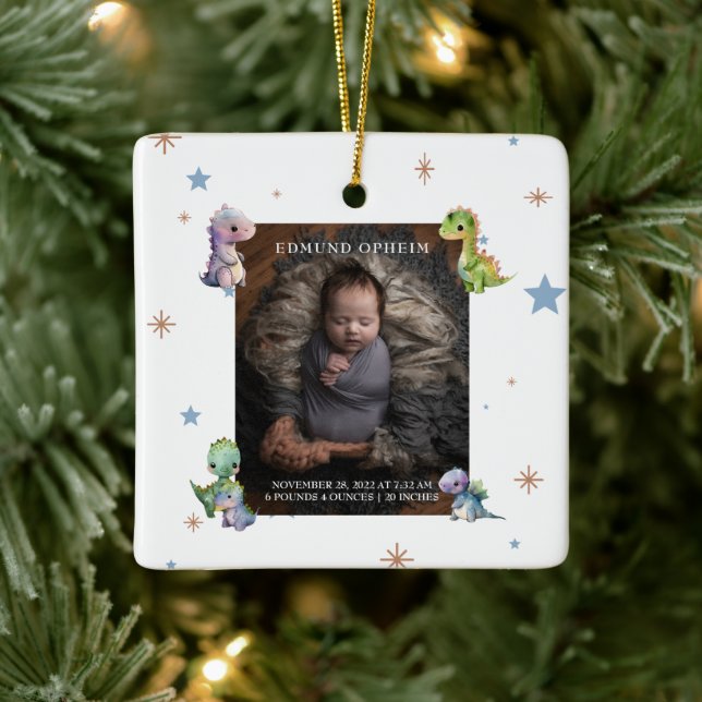 Baby Boy Dinosaur Birth Foto Keramikornament (Baum)