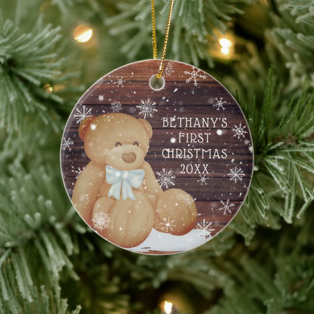 Baby Boy First Christmas Teddy Bear Wood Schnee Keramik Ornament (Baum)