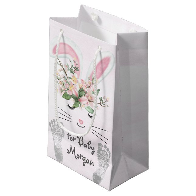 Baby Bunny mit Blume Kleine Geschenktüte (Vorderseite Schrägansicht)
