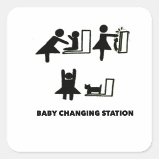 Baby Changing Station T - Shirt Classic Round Stic Quadratischer Aufkleber