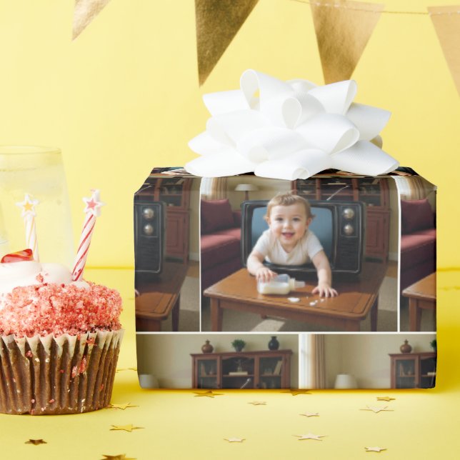 Baby Crawling Out of a Retro Television Geschenkpapier (Geburtstagsparty)